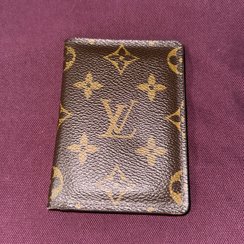 Men’s or Women’s Louis Vuitton Brown Monogram Pocket Holder! Purchased in SF!! - Picture 1 of 17